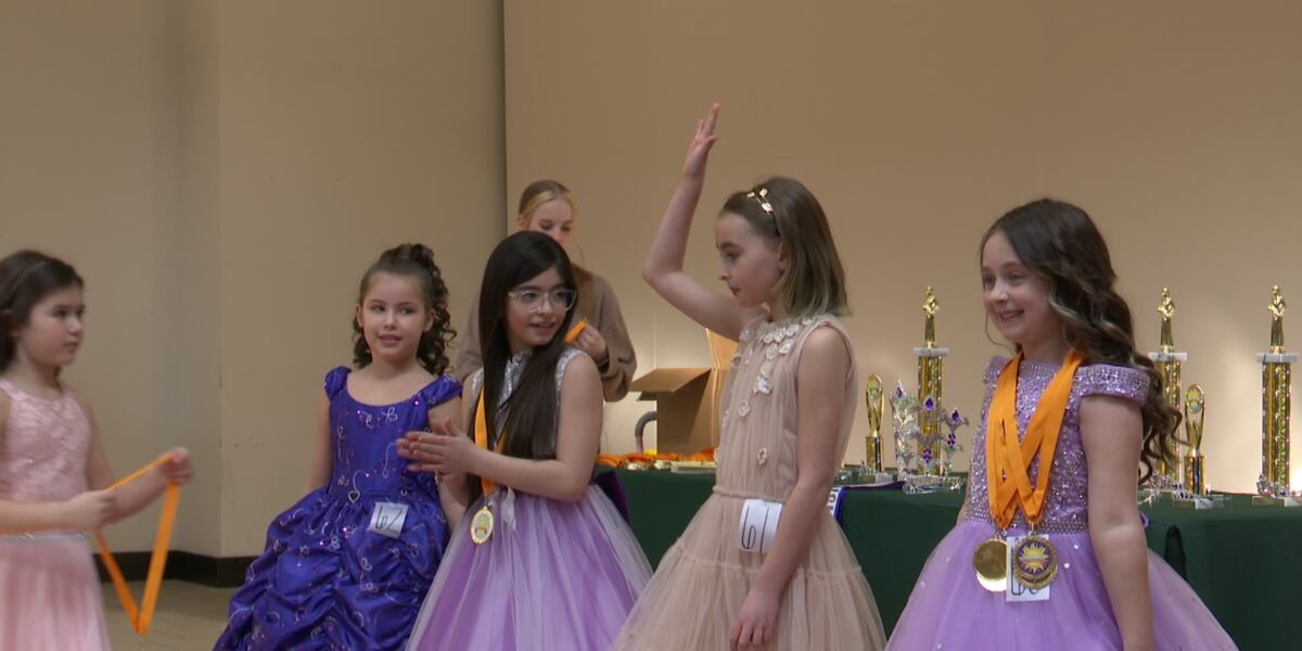 Sunburst Beauty Pageant Takes place at Salmon Run Mall Sunday
