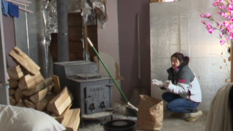 Seven people are displaced after a house fire in the town of Madrid